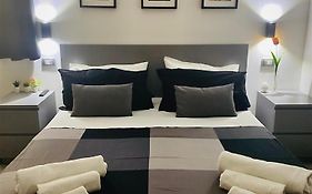 Sicilian Rooms